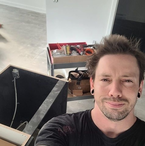 Meet your Posher, Frederik - Picture 1 of 1